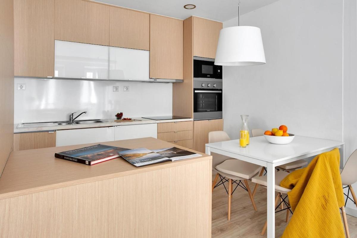 Modern 2 Bedroom Apartment In Estrela With Outside Terrace! Amazing For Families, Couples, Friends Лісабон Екстер'єр фото